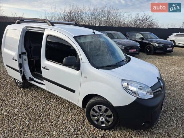 Белый Рено Кенгу, объемом двигателя 1.5 л и пробегом 199 тыс. км за 10450 $, фото 5 на Automoto.ua