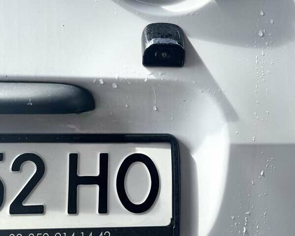 Белый Рено Кенгу, объемом двигателя 1.46 л и пробегом 155 тыс. км за 13700 $, фото 15 на Automoto.ua