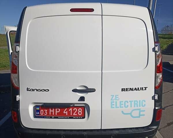 Белый Рено Кенгу, объемом двигателя 0 л и пробегом 4 тыс. км за 13300 $, фото 16 на Automoto.ua