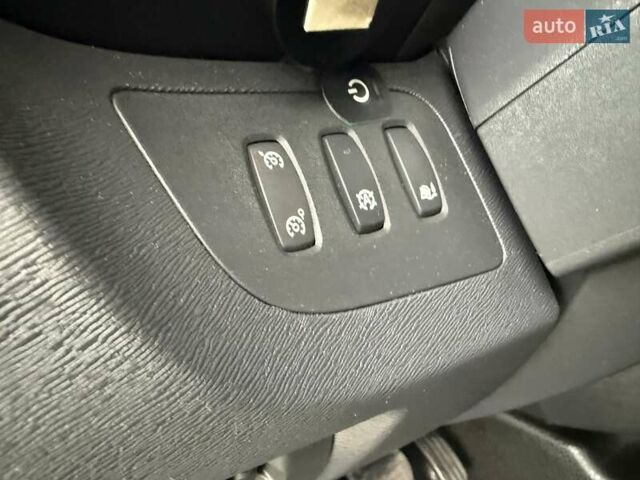 Белый Рено Кенгу, объемом двигателя 15 л и пробегом 195 тыс. км за 11500 $, фото 11 на Automoto.ua