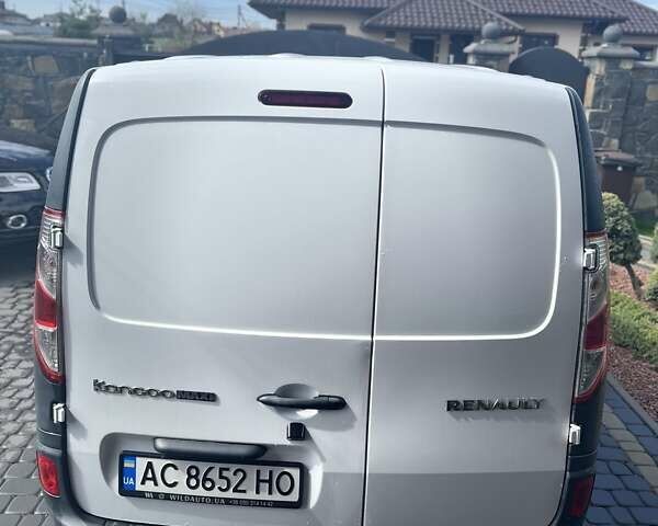 Белый Рено Кенгу, объемом двигателя 1.46 л и пробегом 155 тыс. км за 13700 $, фото 5 на Automoto.ua