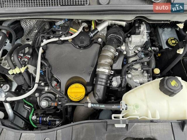 Белый Рено Кенгу, объемом двигателя 15 л и пробегом 195 тыс. км за 11500 $, фото 36 на Automoto.ua