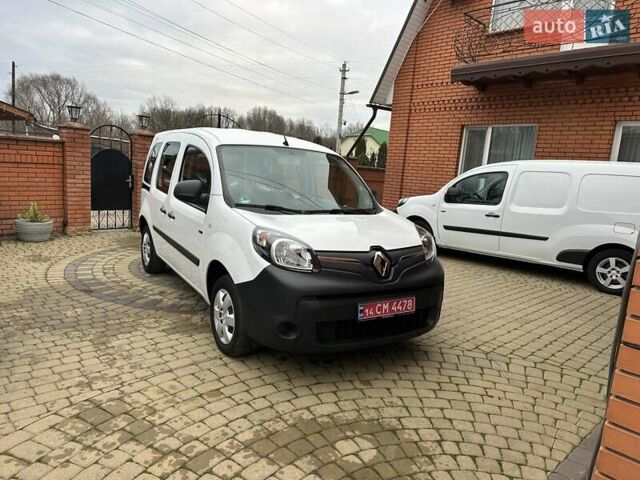 Белый Рено Кенгу, объемом двигателя 0 л и пробегом 16 тыс. км за 12300 $, фото 21 на Automoto.ua