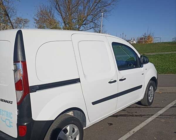 Белый Рено Кенгу, объемом двигателя 0 л и пробегом 4 тыс. км за 13300 $, фото 13 на Automoto.ua