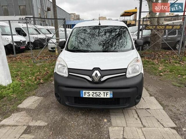 Белый Рено Кенгу, объемом двигателя 15 л и пробегом 195 тыс. км за 11500 $, фото 2 на Automoto.ua