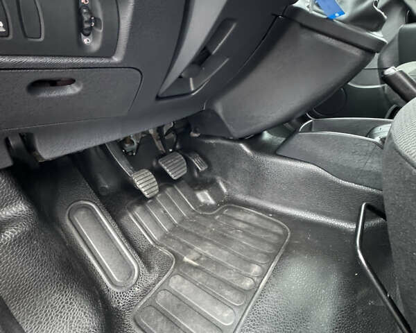 Белый Рено Кенгу, объемом двигателя 1.5 л и пробегом 192 тыс. км за 11700 $, фото 17 на Automoto.ua