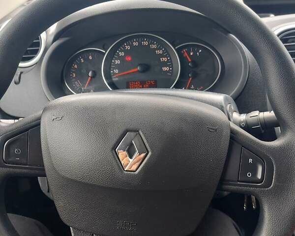 Белый Рено Кенгу, объемом двигателя 1.5 л и пробегом 187 тыс. км за 10900 $, фото 26 на Automoto.ua