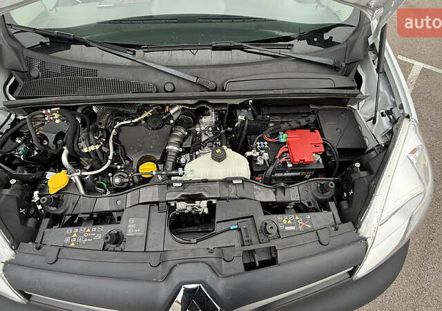 Білий Рено Кєнгу, об'ємом двигуна 1.5 л та пробігом 176 тис. км за 12200 $, фото 23 на Automoto.ua