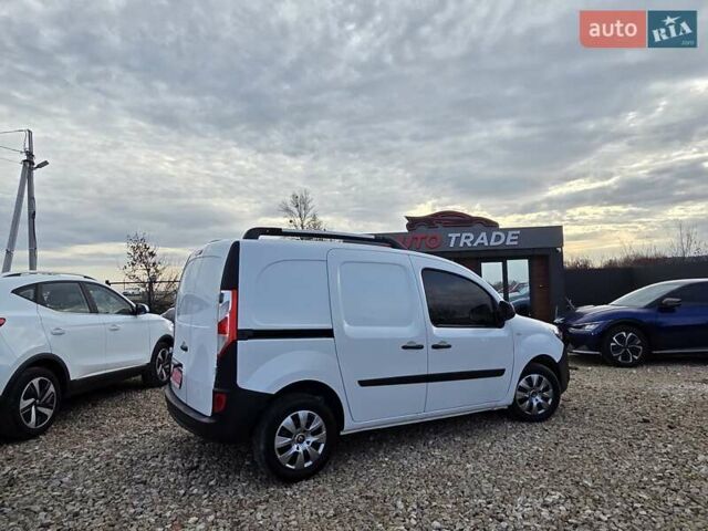 Белый Рено Кенгу, объемом двигателя 1.5 л и пробегом 199 тыс. км за 10450 $, фото 18 на Automoto.ua