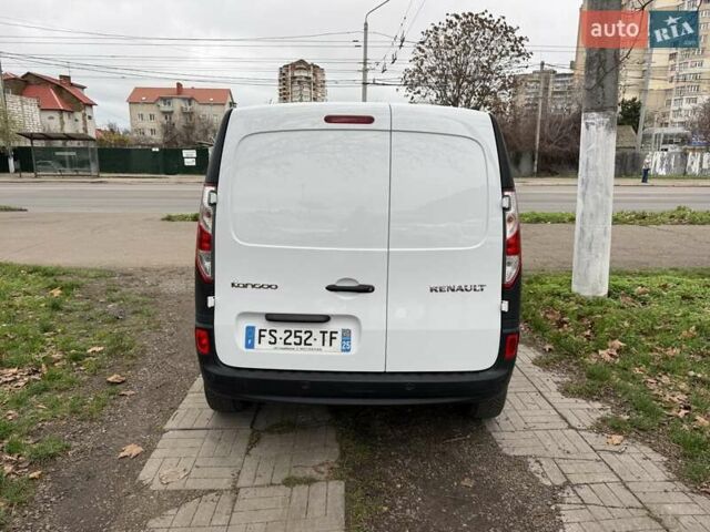 Белый Рено Кенгу, объемом двигателя 15 л и пробегом 195 тыс. км за 11500 $, фото 6 на Automoto.ua
