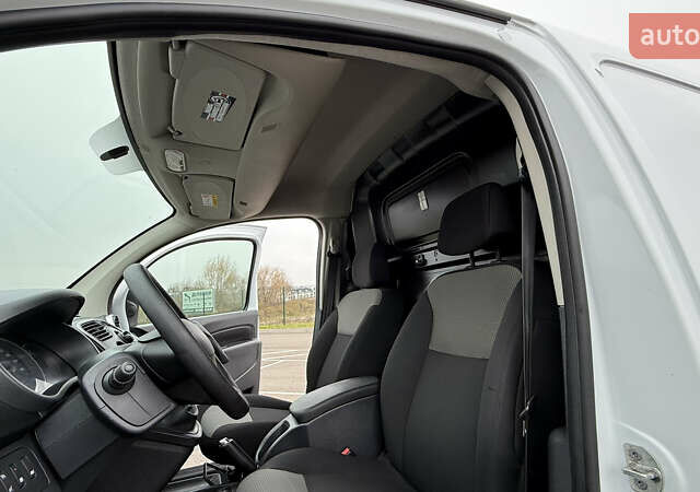 Білий Рено Кєнгу, об'ємом двигуна 1.5 л та пробігом 176 тис. км за 12200 $, фото 20 на Automoto.ua