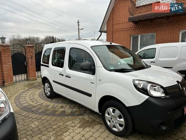 Белый Рено Кенгу, объемом двигателя 0 л и пробегом 16 тыс. км за 12300 $, фото 18 на Automoto.ua