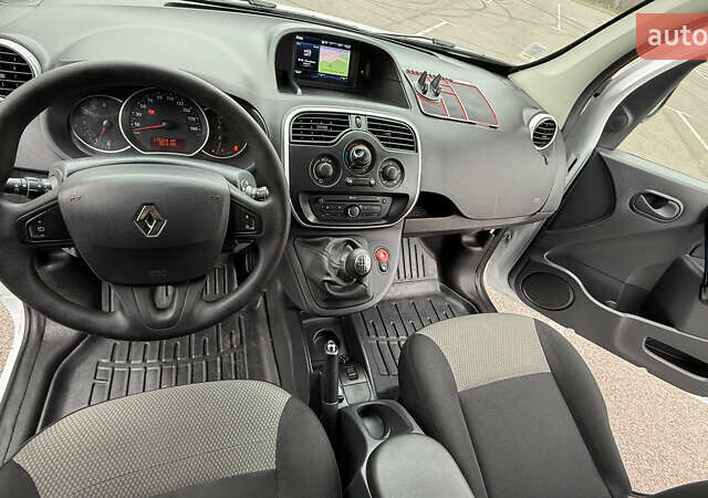 Білий Рено Кєнгу, об'ємом двигуна 1.5 л та пробігом 176 тис. км за 12200 $, фото 18 на Automoto.ua