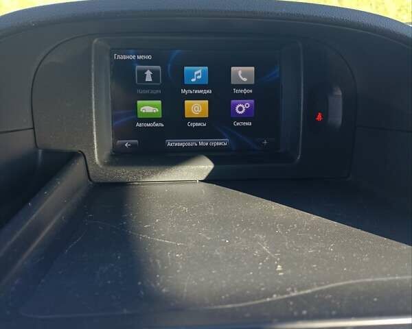 Белый Рено Кенгу, объемом двигателя 0 л и пробегом 4 тыс. км за 13300 $, фото 3 на Automoto.ua