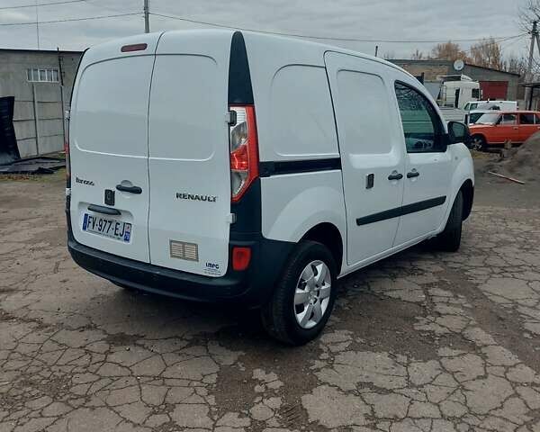 Белый Рено Кенгу, объемом двигателя 1.5 л и пробегом 187 тыс. км за 10900 $, фото 17 на Automoto.ua