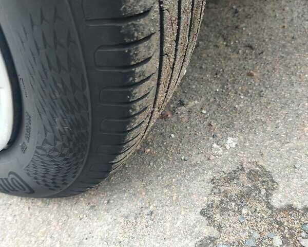 Белый Рено Кенгу, объемом двигателя 1.5 л и пробегом 187 тыс. км за 10900 $, фото 15 на Automoto.ua