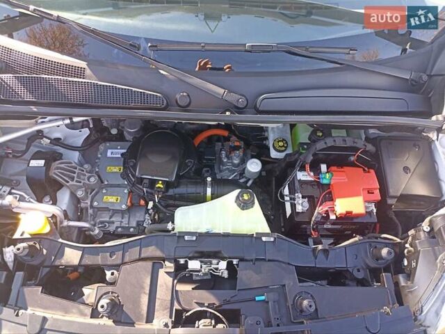 Белый Рено Кенгу, объемом двигателя 0 л и пробегом 4 тыс. км за 13300 $, фото 9 на Automoto.ua