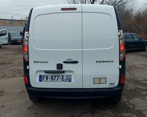 Белый Рено Кенгу, объемом двигателя 1.5 л и пробегом 187 тыс. км за 10900 $, фото 16 на Automoto.ua