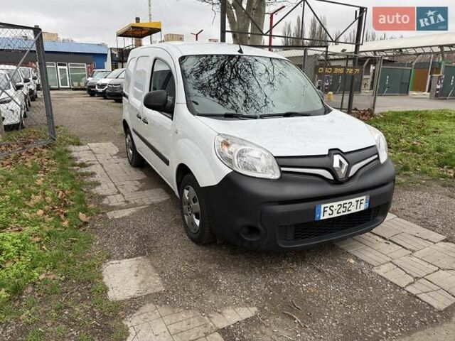 Белый Рено Кенгу, объемом двигателя 15 л и пробегом 195 тыс. км за 11500 $, фото 3 на Automoto.ua