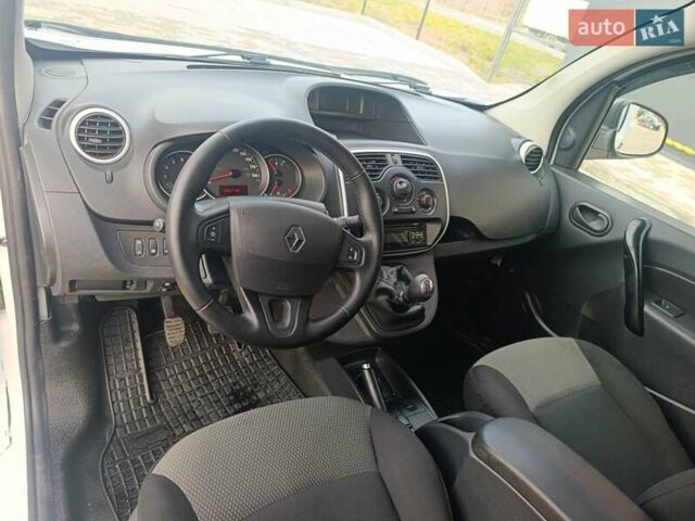 Белый Рено Кенгу, объемом двигателя 0 л и пробегом 35 тыс. км за 11300 $, фото 18 на Automoto.ua