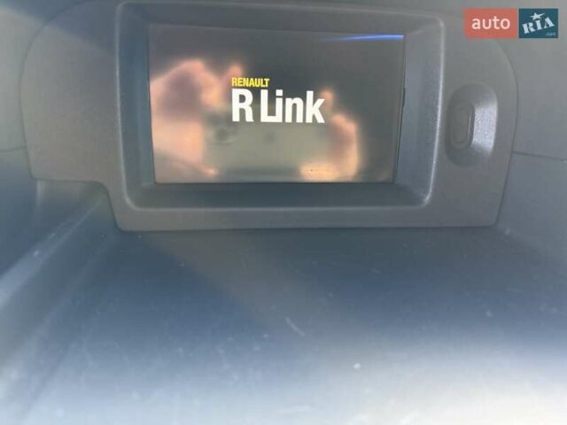 Белый Рено Кенгу, объемом двигателя 0 л и пробегом 190 тыс. км за 11999 $, фото 23 на Automoto.ua