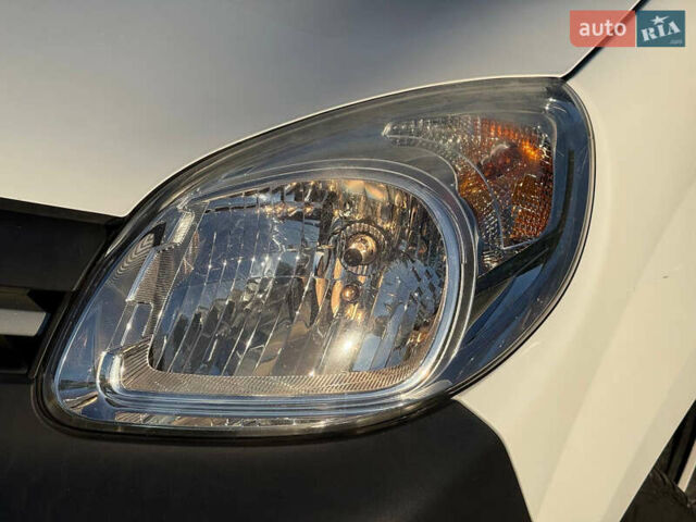 Белый Рено Кенгу, объемом двигателя 1.5 л и пробегом 193 тыс. км за 10999 $, фото 14 на Automoto.ua