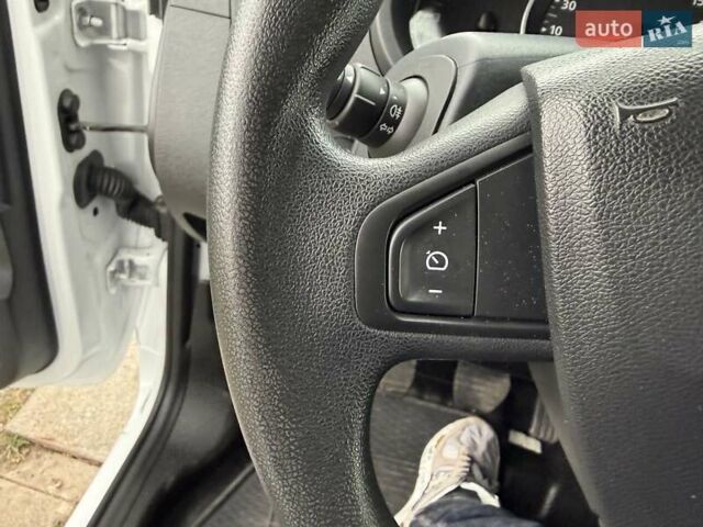 Белый Рено Кенгу, объемом двигателя 15 л и пробегом 195 тыс. км за 11500 $, фото 17 на Automoto.ua