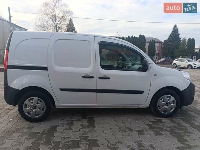 Белый Рено Кенгу, объемом двигателя 0 л и пробегом 35 тыс. км за 11300 $, фото 5 на Automoto.ua