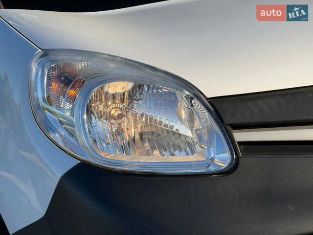 Белый Рено Кенгу, объемом двигателя 1.5 л и пробегом 193 тыс. км за 10999 $, фото 9 на Automoto.ua