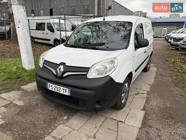 Белый Рено Кенгу, объемом двигателя 15 л и пробегом 195 тыс. км за 11500 $, фото 1 на Automoto.ua