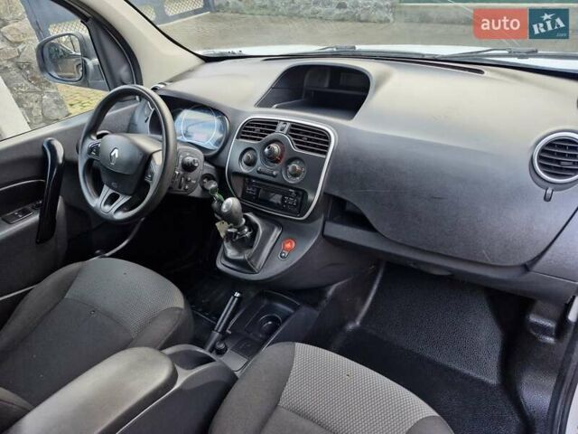 Белый Рено Кенгу, объемом двигателя 1.5 л и пробегом 207 тыс. км за 10800 $, фото 18 на Automoto.ua