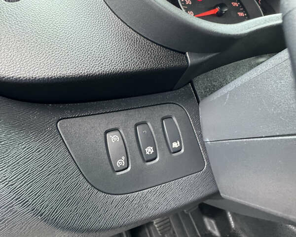 Белый Рено Кенгу, объемом двигателя 1.5 л и пробегом 192 тыс. км за 11700 $, фото 16 на Automoto.ua