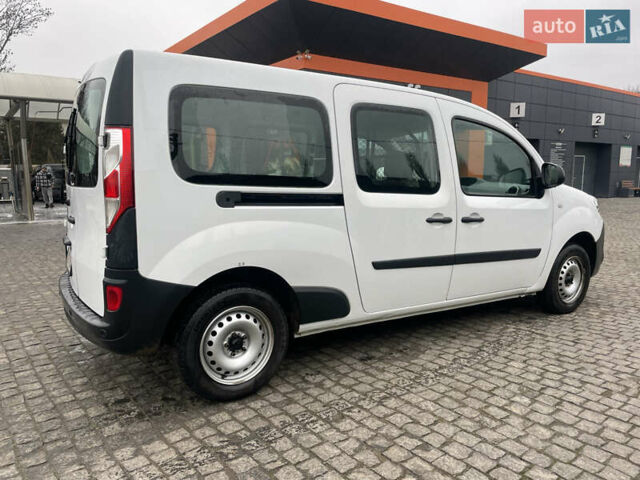 Белый Рено Кенгу, объемом двигателя 1.5 л и пробегом 89 тыс. км за 11000 $, фото 5 на Automoto.ua