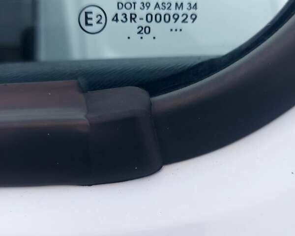 Белый Рено Кенгу, объемом двигателя 1.5 л и пробегом 187 тыс. км за 10900 $, фото 35 на Automoto.ua