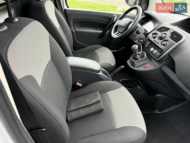 Белый Рено Кенгу, объемом двигателя 15 л и пробегом 195 тыс. км за 11500 $, фото 20 на Automoto.ua