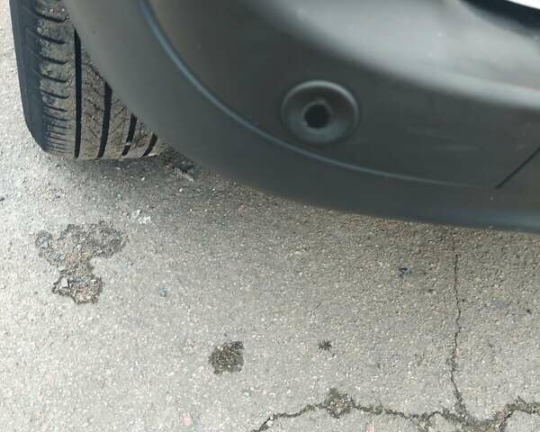 Белый Рено Кенгу, объемом двигателя 1.5 л и пробегом 187 тыс. км за 10900 $, фото 12 на Automoto.ua