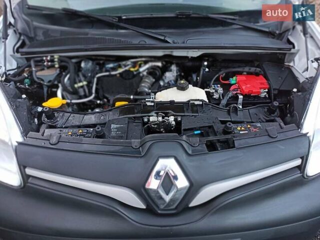 Белый Рено Кенгу, объемом двигателя 1.5 л и пробегом 158 тыс. км за 12590 $, фото 14 на Automoto.ua
