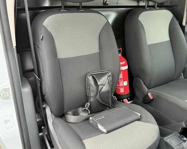 Білий Рено Кєнгу, об'ємом двигуна 0 л та пробігом 12 тис. км за 14000 $, фото 16 на Automoto.ua