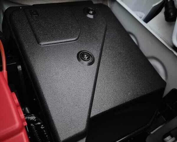 Белый Рено Кенгу, объемом двигателя 0 л и пробегом 32 тыс. км за 13990 $, фото 36 на Automoto.ua