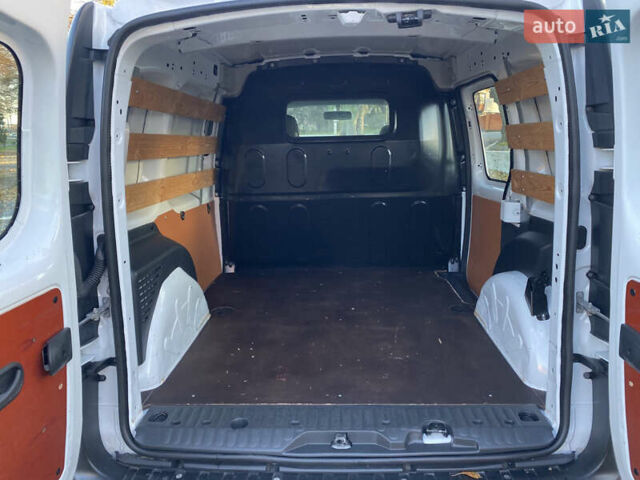 Белый Рено Кенгу, объемом двигателя 1.5 л и пробегом 187 тыс. км за 10499 $, фото 23 на Automoto.ua