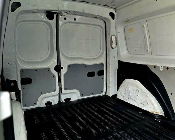 Білий Рено Кєнгу, об'ємом двигуна 1.5 л та пробігом 185 тис. км за 13600 $, фото 23 на Automoto.ua