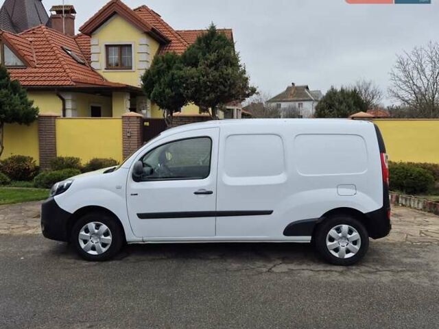 Белый Рено Кенгу, объемом двигателя 0 л и пробегом 32 тыс. км за 13990 $, фото 6 на Automoto.ua