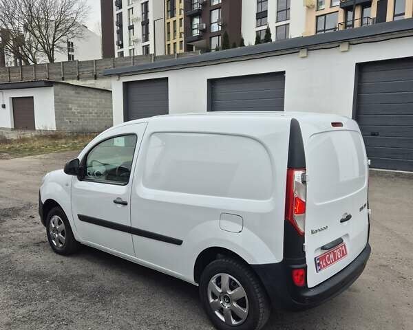 Білий Рено Кєнгу, об'ємом двигуна 1.5 л та пробігом 109 тис. км за 12700 $, фото 4 на Automoto.ua
