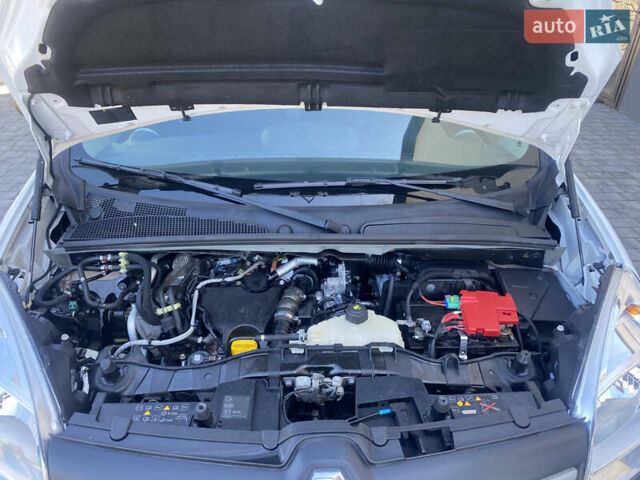 Рено Кенгу 2021 в Радивилове на Automoto.ua Белый Рено Кенгу, объемом двигателя 0 л и пробегом 189 тыс. км за 9500 $, фото 26 на Automoto.ua