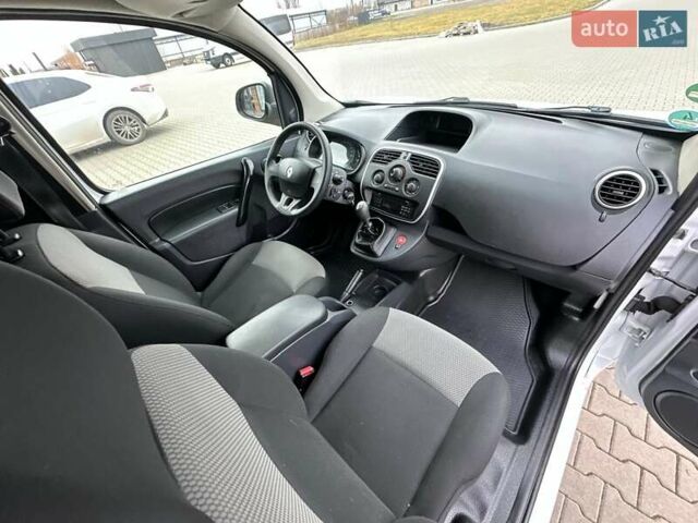 Білий Рено Кєнгу, об'ємом двигуна 1.5 л та пробігом 149 тис. км за 13390 $, фото 33 на Automoto.ua