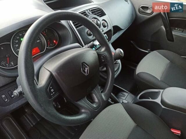 Белый Рено Кенгу, объемом двигателя 1.5 л и пробегом 158 тыс. км за 12590 $, фото 21 на Automoto.ua