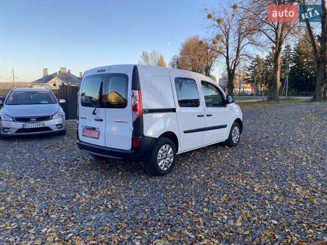 Белый Рено Кенгу, объемом двигателя 1.5 л и пробегом 187 тыс. км за 10499 $, фото 5 на Automoto.ua