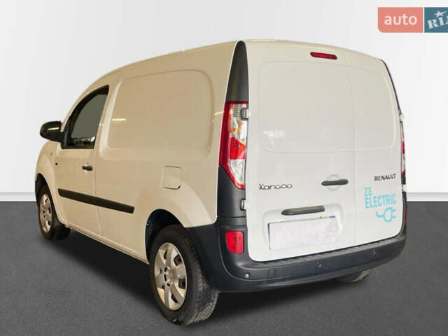 Білий Рено Кєнгу, об'ємом двигуна 0 л та пробігом 28 тис. км за 12900 $, фото 2 на Automoto.ua