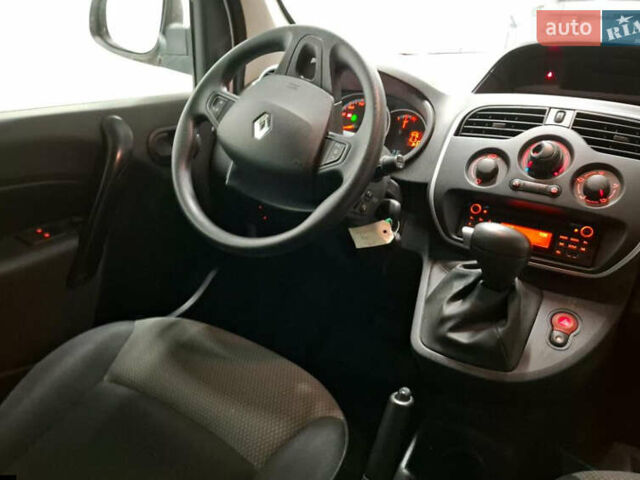 Білий Рено Кєнгу, об'ємом двигуна 0 л та пробігом 28 тис. км за 12900 $, фото 9 на Automoto.ua