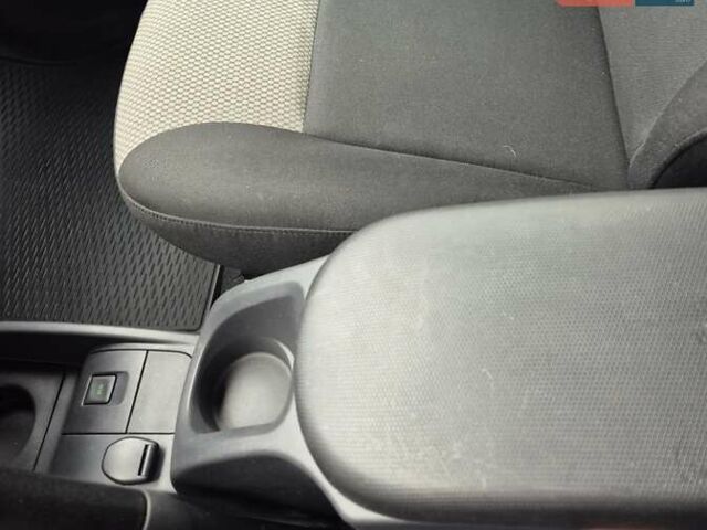 Білий Рено Кєнгу, об'ємом двигуна 1.5 л та пробігом 109 тис. км за 12700 $, фото 12 на Automoto.ua